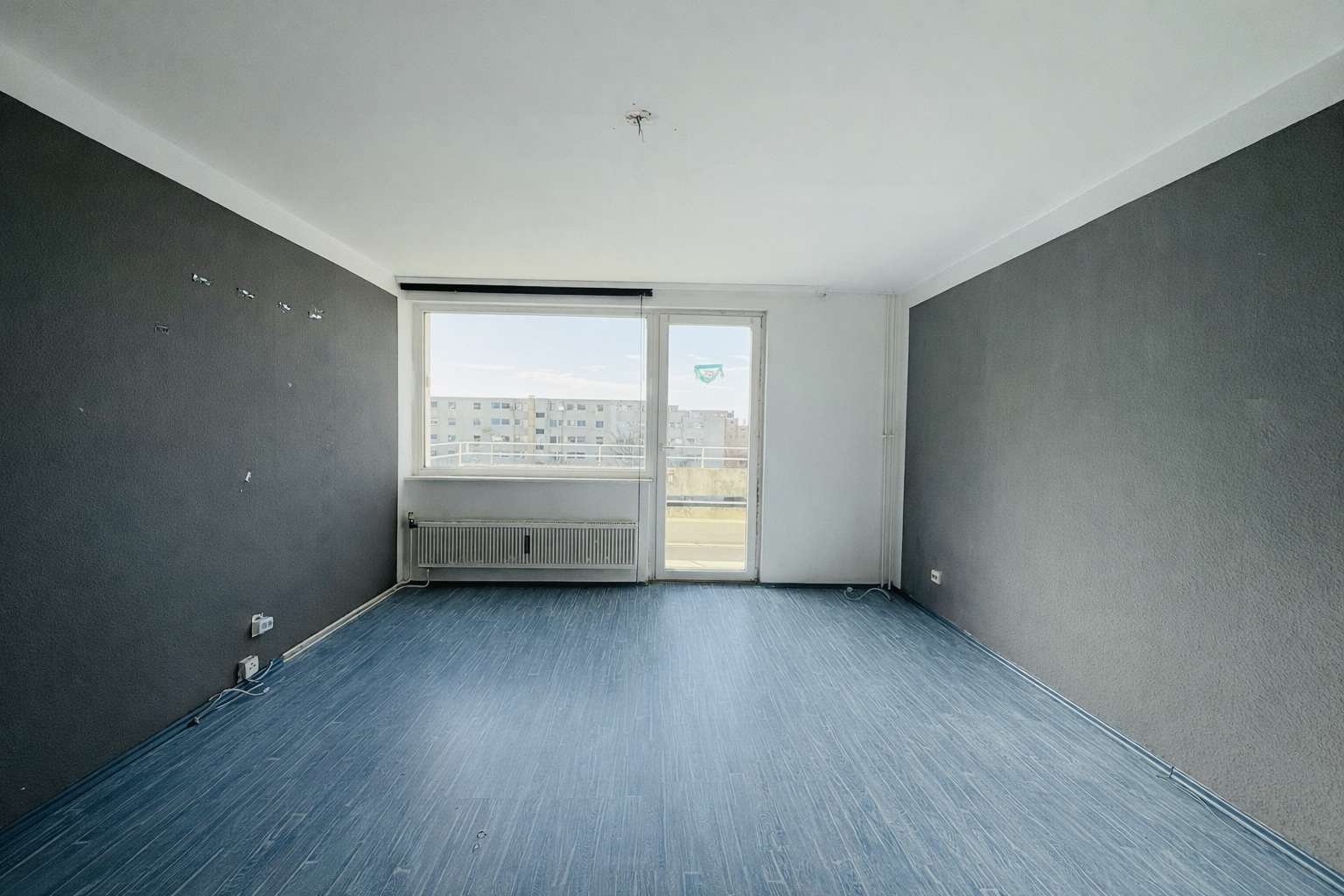 Attraktive 3,5 Zimmer-Wohnung mit Loggia in Westhagen mit viel Potenzial in guter Lage, Wolfsburg – Bild 3