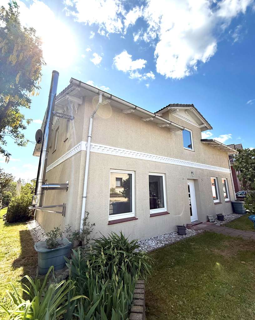 Immobilie in Steinburg - SANIERTES EINFAMILIENHAUS (BJ. 1963) IN RUHIGER LAGE MIT GARTEN UND TERRASSE - Bild 0
