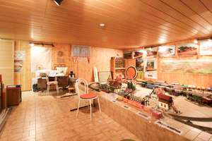 Gepflegtes Einfamilienhaus mit Garten und Garage in Berlin – Hochjagdstraße 8, 13469 Waidmannslust, Berlin – Vorschaubild 16