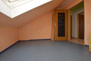 Geräumiges Zweifamilienhaus mit gemütlichem Garten und Garage – Ansbach (Kreis) – Vorschaubild 16