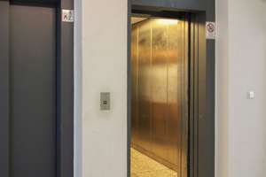 Unkompliziert einziehen oder :  2-Zi.-ETW mit Balkon, TG-Stellplatz und Aufzug in guter Lage – 4209 Grünau-Mitte, Leipzig – Vorschaubild 13