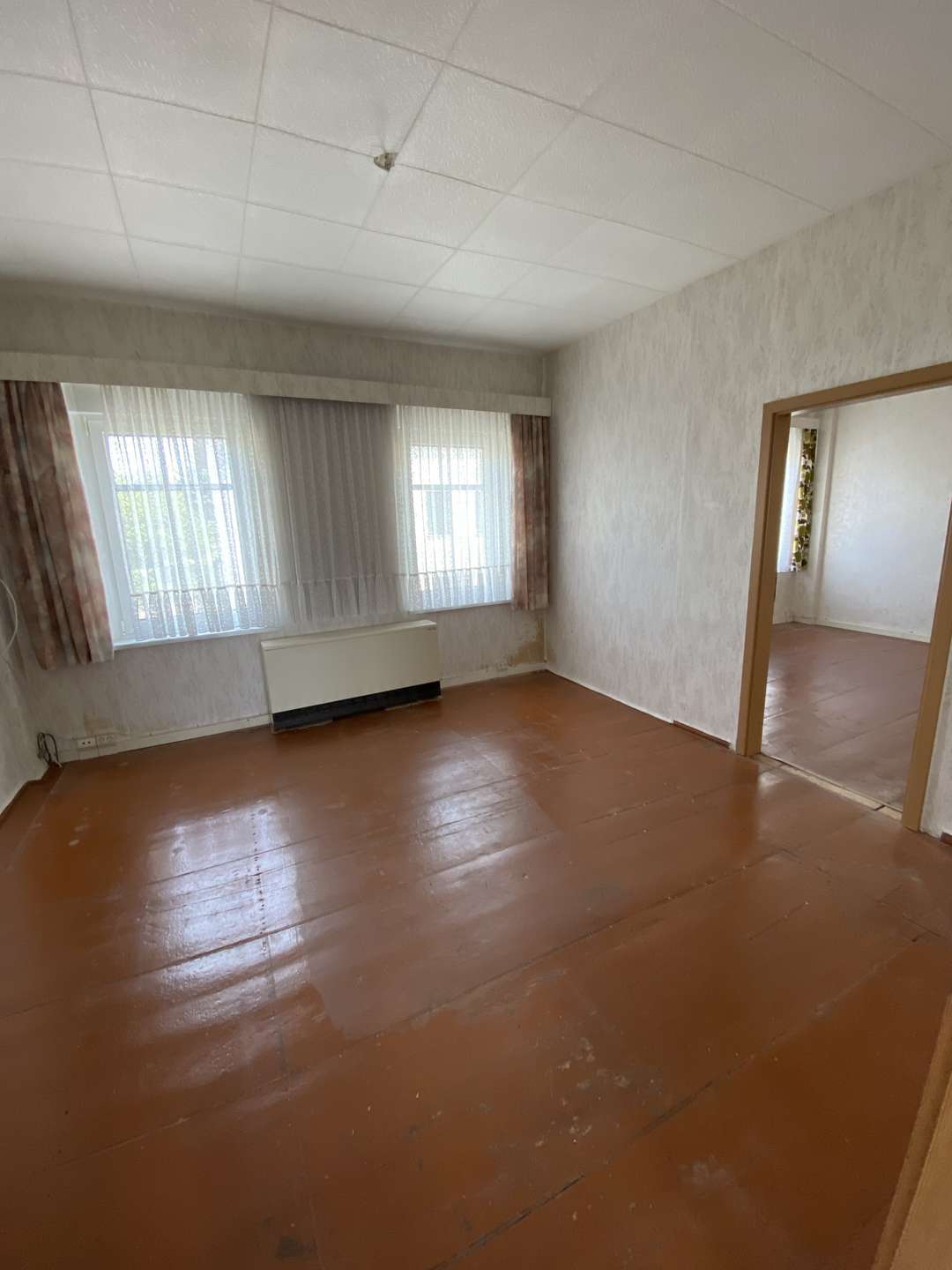 Immobilie in Groitzsch - Tolles Stadthaus mit Garage und Zufahrt - auch Generationswohnen möglich - in Groitzsch zu verkaufen - Bild 2