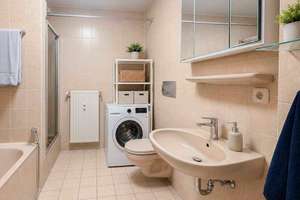 Zwei Balkone, Aufzug, Tiefgarage – diese Wohnung lässt keine Wünsche offen! – Die vollständige Adresse der Immobilie erhältst du vom Anbieter., 86161 Hochfeld, Augsburg – Vorschaubild 6