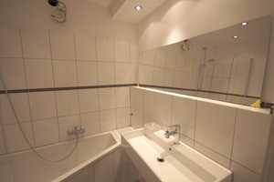 Stilvolle, vollst. renovierte 2-Zimmer-Wohnung mit Wohnküche und Balkon – Yorkstraße 1, 40476 Düsseldorf – Vorschaubild 12