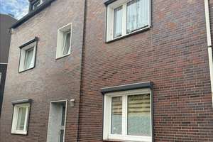 Hoch hinaus - Leben mit Charakter, 3-Zimmer-Wohnung in zentraler Lage