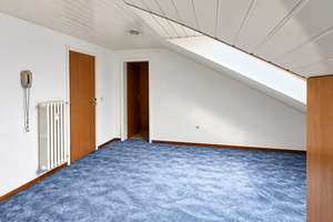 4-Zimmer-Wohnung mit Grünblick, Balkon und zusätzlichen Dachgeschossflächen – 40595 Garath, Düsseldorf – Vorschaubild 23