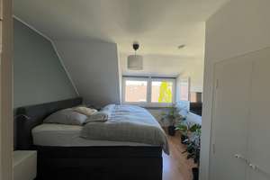 Helle 4-Zimmer-Dachgeschosswohnung mit Balkon – Meckelstr. 60, 42287 Barmen, Wuppertal – Vorschaubild 5