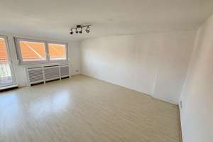 Attraktive 3-Zimmer-Dachgeschosswohnung mit Altbaucharme zentral in Heilbronn zu verkaufen! – Die vollständige Adresse der Immobilie erhältst du vom Anbieter., 74072 Heilbronn, Heilbronn – Vorschaubild 2