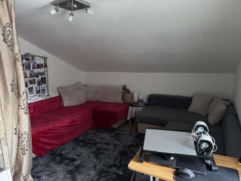 Immobilie in Garmisch-Partenkirchen - Sie suchen die perfekte Kapitalanlage? Gemütl. 2,5 Zi. DG-Whg mit Wohnküche - Bild 1