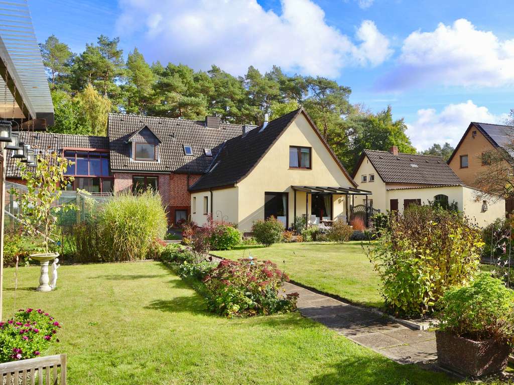 Immobilie in Escheburg - Vielseitiges Wohnensemble  mit großem Grundstück & Platz für Familie, Tiere u. Arbeit - Bild 2