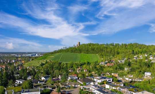 Bezugsfreies Haus mit Aufzug und beeindruckendem Fernblick