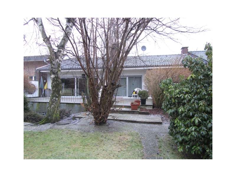 In traumhaft ruhiger Lage ... Platz für eine oder zwei Familien...