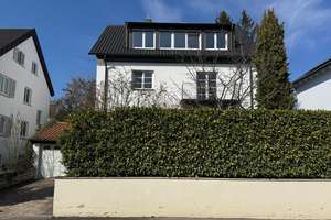 Charmantes Einfamilienhaus in Stuttgart-Degerloch – Die vollständige Adresse der Immobilie erhältst du vom Anbieter., 70597 Degerloch (Ortsteil), Stuttgart – Vorschaubild 2