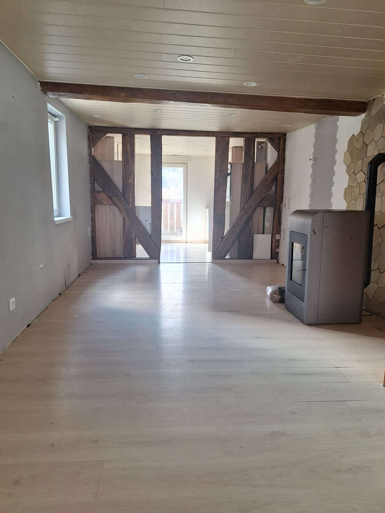 Zentralgelegene, renovierungsbedürftige Doppelhaushälfte mit separatem Gartengrundstück, Marburg Biedenkopf Kreis – Bild 2