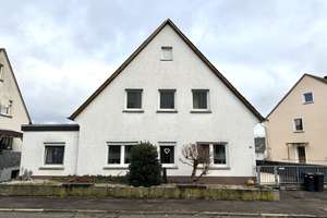 Mehrfamilienhaus mit 3 Wohnungen & 3 Garagen OT Hohl – Die vollständige Adresse der Immobilie erhältst du vom Anbieter., 55743 Idar-Oberstein – Vorschaubild 2