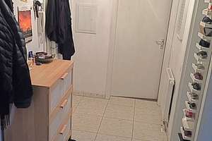 Helle, freundliche 2 Zi Whg m. Balkon direkt bei der Uni Hohenheim, Nähe Flughafen, Messe und SI-Z. – Franziskaweg 1, 70599 Birkach-Süd, Stuttgart – Vorschaubild 8