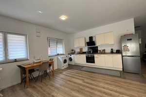Stilvolle 2-Zimmer-Erdgeschosswohnung mit lux. Innenausstattung mit Balkon und EBK – Urftstr. 3, 41239 Mönchengladbach – Vorschaubild 12
