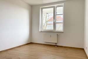 Helle 2-Raumwohnung mit Balkon und Einbauküche in Schloßchemnitz zur Miete! – Tannenstraße 21, 9113 Schloßchemnitz, Chemnitz – Vorschaubild 3