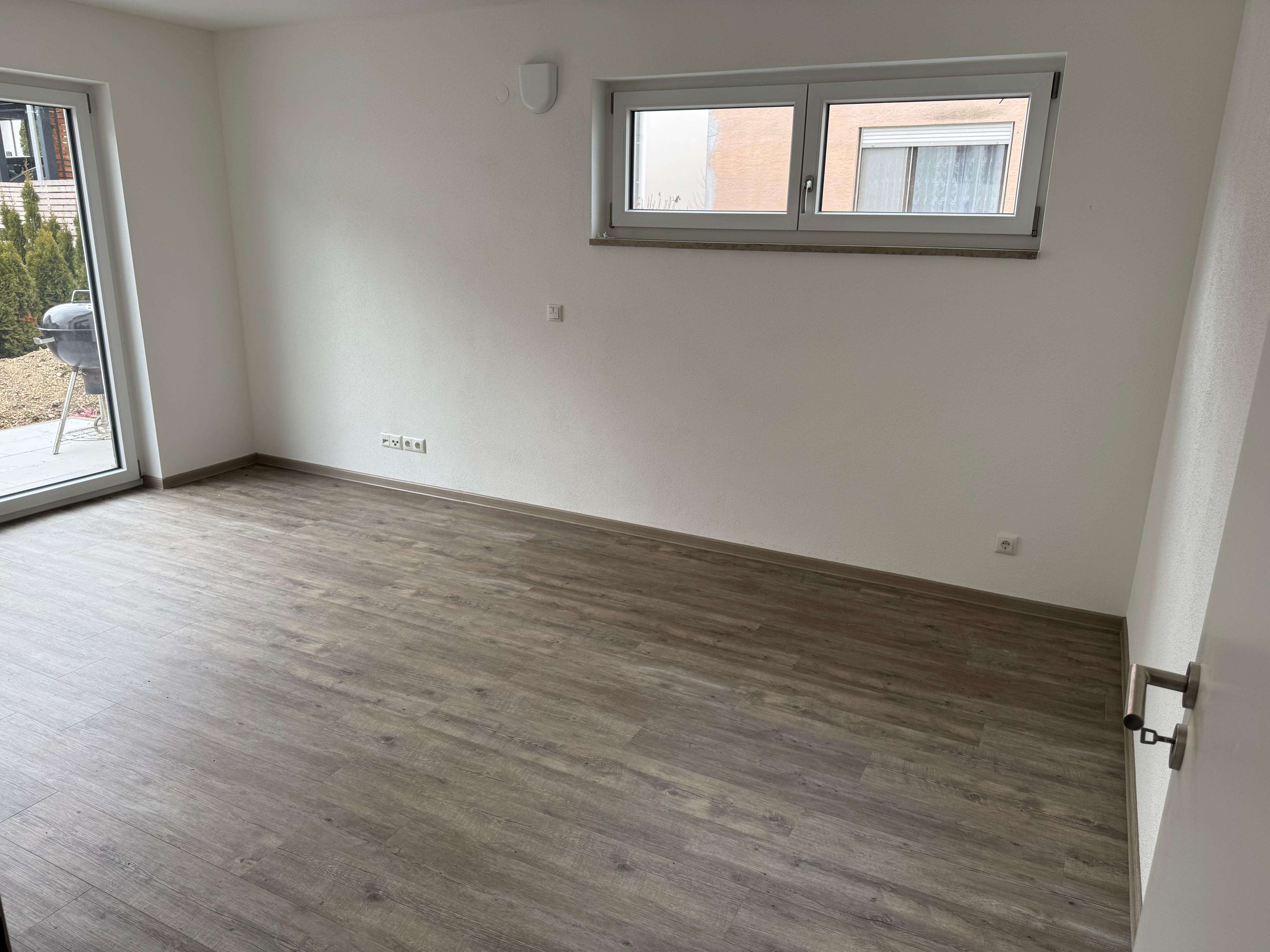 Immobilie in Ernsgaden - Großzügige Erdgeschosswohnung mit Terrasse und Garten in Ernsgaden zu verkaufen! - Bild 1