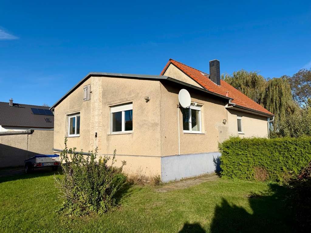 Immobilie in Velten - sanierungsbedürftiges Einfamilienhaus mit Grundstück und Nebengelass - Bild 3