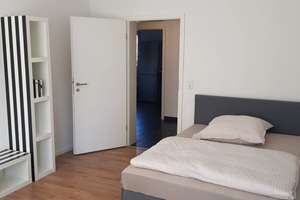 Möblierte 2-Zimmer-Wohnung mit großer Küche in Deutz – kurzfristige Anmietung möglich – Die vollständige Adresse der Immobilie erhältst du vom Anbieter., 50679 Deutz, Köln – Vorschaubild 3
