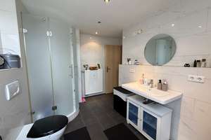 Helle und sanierte 2,5 Zimmer-DG-Wohnung mit Einbauküche *frei ab 01.08.26* – Die vollständige Adresse der Immobilie erhältst du vom Anbieter., 86157 Pfersee-Nord, Augsburg – Vorschaubild 5
