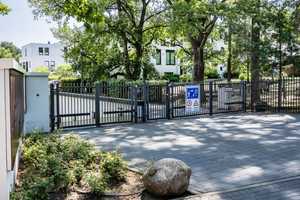 Traumhafte Doppelhaushälfte in Gated Community „Dahlem Paradise“ mit Garten & Tiefgarage – Carpinusweg 11, 14169 Berlin – Vorschaubild 19