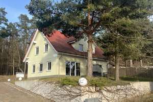 3 Schlafzimmer - Kamin - Infrarotsauna - Terrasse
Urlauben und Rendite am Waldrand in der Nähe de... – Am Gothenweg 5 h, 17419 Korswandt – Vorschaubild 1