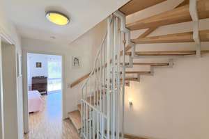 142 m² Wohn- & Nutzfläche – Familienfreundliches Reihenhaus in direkter Feldrandlage – Die vollständige Adresse der Immobilie erhältst du vom Anbieter., 81829 Trudering-Riem (Ortsteil), München – Vorschaubild 10