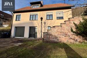 Wohnen im Grünen!
Einfamilienhaus am Fuße der Plassenburg mit Blick über Kulmbach – Die vollständige Adresse der Immobilie erhältst du vom Anbieter., 95326 Kulmbach – Vorschaubild 6