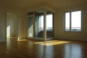 Geräumige 2 Zimmerwohnung zur Miete in Winterhude - Wentzel Dr. – Alter Güterbahnhof 1, 22303 Winterhude, Hamburg – Vorschaubild 3