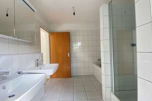SOFORT BEZUGSFREIES RMH MIT EBK, TERRASSE UND TG-STELLPLATZ AM GALGENBERG – Die vollständige Adresse der Immobilie erhältst du vom Anbieter., 89077 Weststadt, Ulm – Vorschaubild 16