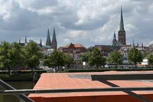 Exklusiver Erstbezug einer  Neubauwohnung direkt am Falkendamm mit Blick über die Lübecker Altstadt  – Falkenstrasse 45, 23564 Sankt Gertrud, Lübeck – Vorschaubild 2