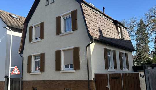 Bild von Geräumiges 7-Zimmer Einfamilienhaus in Darmstadt-Arheilgen