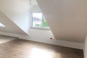 Neuwertige - moderne 2 Zimmer Dachgeschosswohnung EBK Balkon Trudering/Berg am Laim – Weißpfennigweg 9a, 81825 Berg am Laim Ost, München – Vorschaubild 8