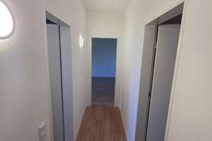 Helle 3,5 Zimmerwohnung mit Balkon nahe dem Klinikum! – Die vollständige Adresse der Immobilie erhältst du vom Anbieter., 42653 Gräfrath, Solingen – Vorschaubild 12