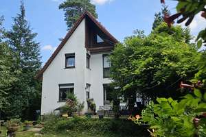 Idyllisches Wohnen: Einfamilienhaus mit viel Platz am Ruppiner See – Die vollständige Adresse der Immobilie erhältst du vom Anbieter., 16816 Neuruppin – Vorschaubild 1