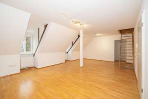 Stilvolle 4-Zimmer-Wohnung mit Dachterrasse im Herzen von Zürch – Die vollständige Adresse der Immobilie erhältst du vom Anbieter., 97421 Innenstadt, Schweinfurt – Vorschaubild 2