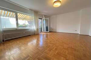 Charmante 3-Zimmer-Wohnung mit Balkon und Einbauküche – Die vollständige Adresse der Immobilie erhältst du vom Anbieter., 70376 Altenburg, Stuttgart – Vorschaubild 2