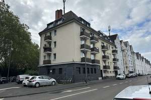 Helle 3-Zimmer-Wohnung mit zwei Balkonen in Köln-Riehl