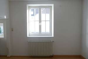 Helle, gepflegte 2,5-Zimmer-Wohnung mit EBK in Innenstadt (Nähe Fuggerei) – Jakoberstr. 10, 86152 Jakobervorstadt-Nord, Augsburg – Vorschaubild 4