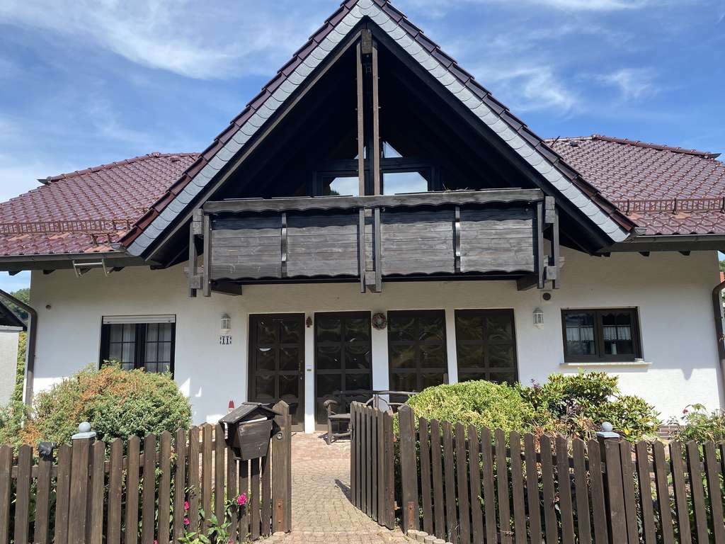 Immobilie in Jossgrund - Luxuriöse Villa mit 6 Zimmern und 240 m² Wohnfläche mit Bachzugang in Jossgrund - Bild 0