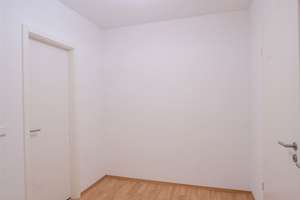 Zentrum-Südost! Wunderschöne 5 Zi. Whg., Parkett, 2 Bäder, Gäste WC, AK, Dachterrasse!!! – Die vollständige Adresse der Immobilie erhältst du vom Anbieter., 4103 Zentrum-Südost, Leipzig – Vorschaubild 33
