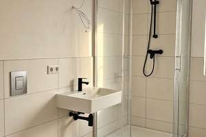 Erstbezug: Lichtdurchflutete neu erbaute Dachgeschosswohnung über dem Norden Ingolstadts – Kleiststr. 41, 85055 Nordost, Ingolstadt – Vorschaubild 3