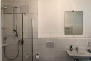 Stilvolle, absolut ruhig gelegene 2-Zi Penthousewohnung mit Balkon in Augsburg – Die vollständige Adresse der Immobilie erhältst du vom Anbieter., 86159 Universitätsviertel, Augsburg – Vorschaubild 12