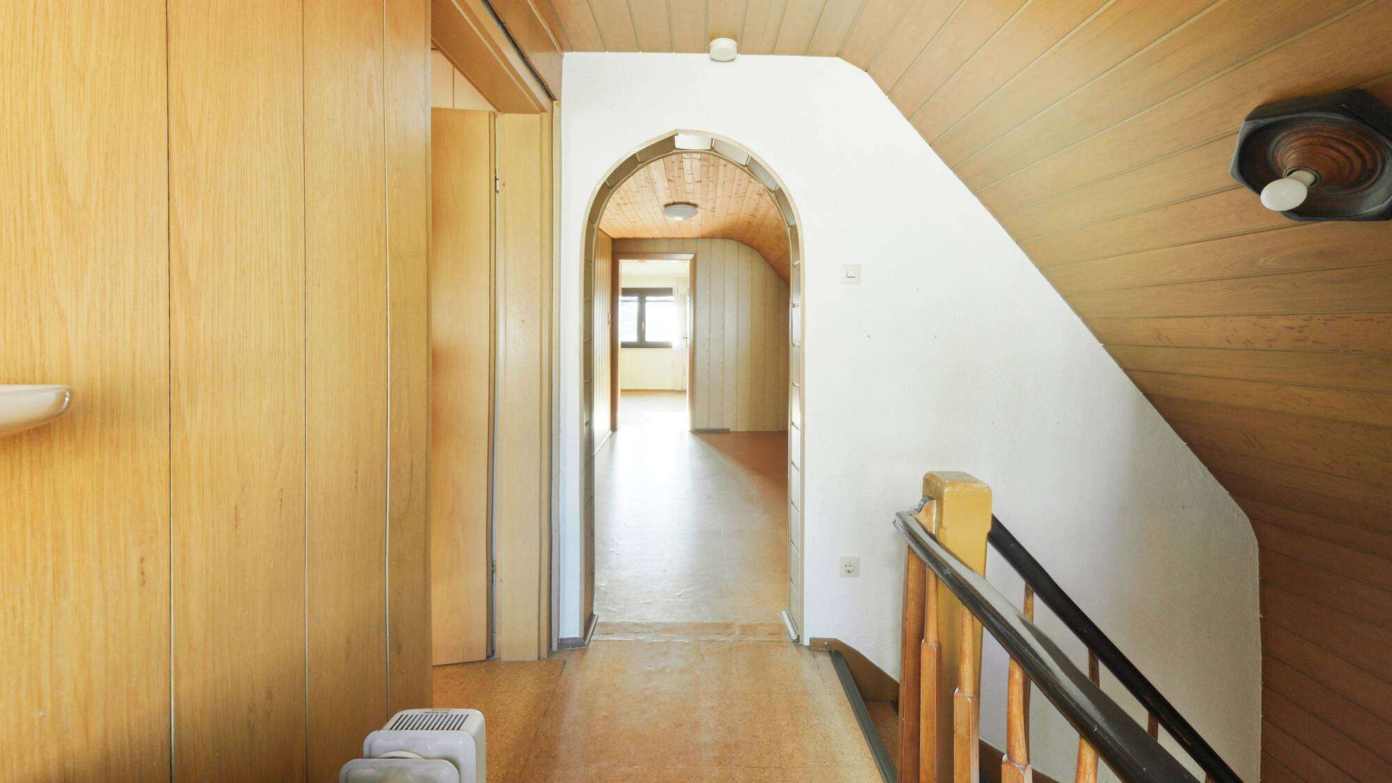 Immobilie in Erlenbach - Familiengerechtes EFH auf 753 m² – viel Platz, Gestaltungsfreiheit & weiter Blick ins Grüne - Bild 3