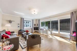 Bremen - Schwachhausen (Bürgerpark) / 2 Zimmer Wohnung mit Dachterrasse, Fahrstuhl und Garage – Die vollständige Adresse der Immobilie erhältst du vom Anbieter., 28209 Bürgerpark, Bremen – Vorschaubild 7
