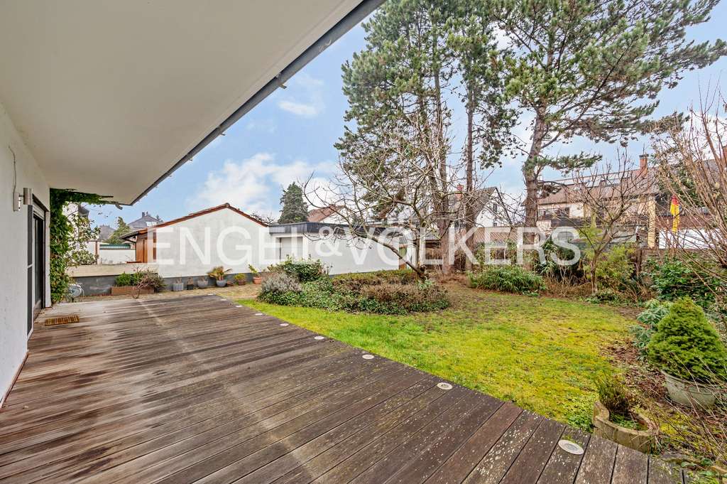 Immobilie in Hockenheim - Solides 3-Familienhaus mit 300 m² Wohnfläche und zwei leerstehenden Einheiten! - Bild 1