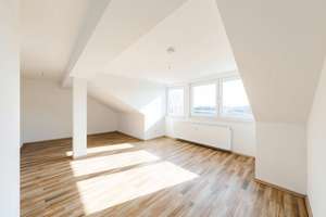 Attraktive Dachgeschosswohnung mit viel Tageslicht in Krefeld Benrad-Nord – Die vollständige Adresse der Immobilie erhältst du vom Anbieter., 47803 Benrad-Nord, Krefeld – Vorschaubild 4