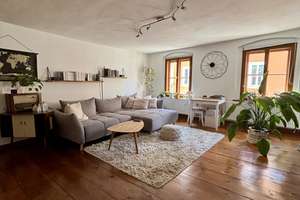 Großzügige Altbauwohnung in bester Innenstadtlage – Die vollständige Adresse der Immobilie erhältst du vom Anbieter., 93047 Innenstadt, Regensburg – Vorschaubild 2